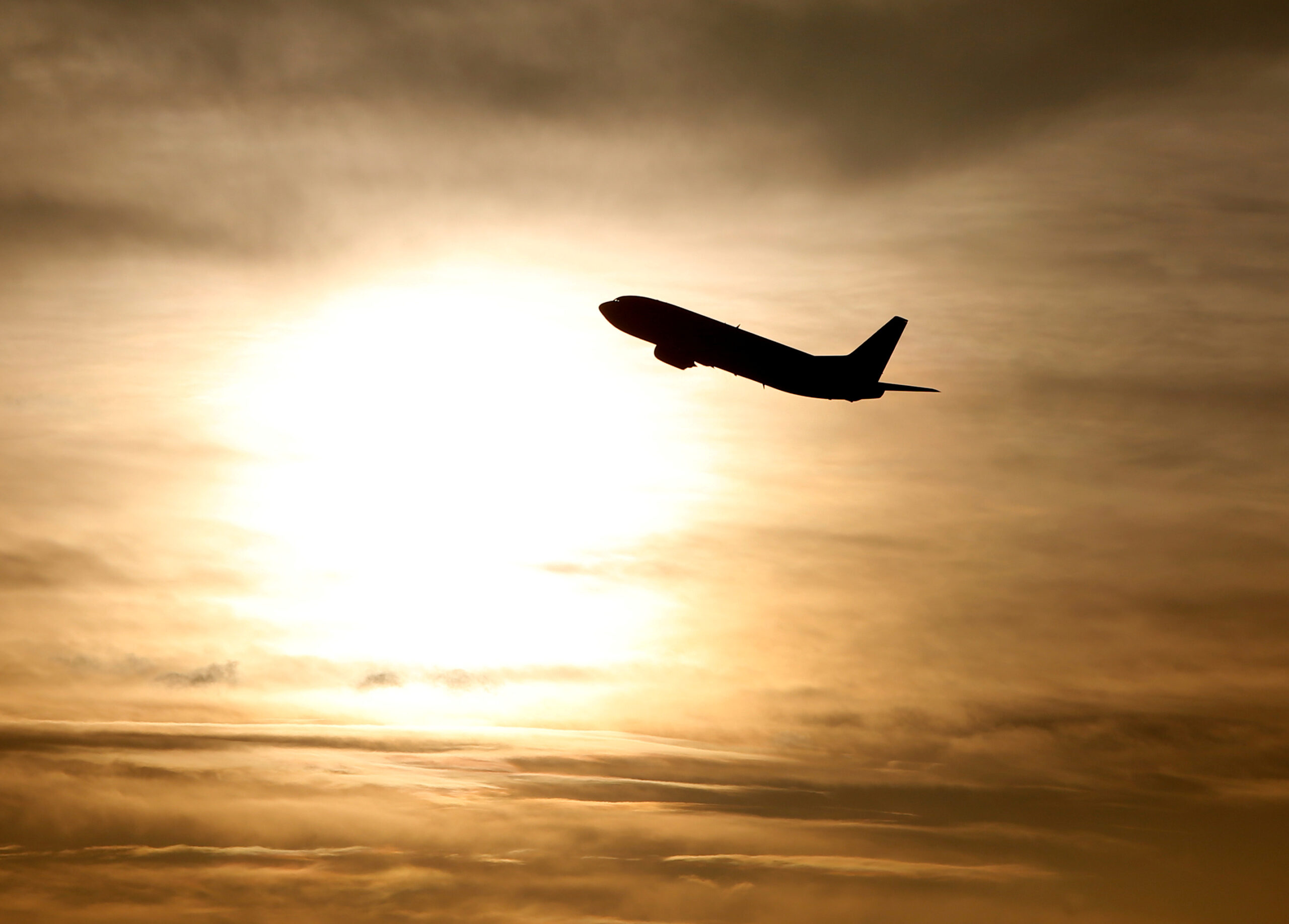 EU agrees law to make airlines pay more to pollute
