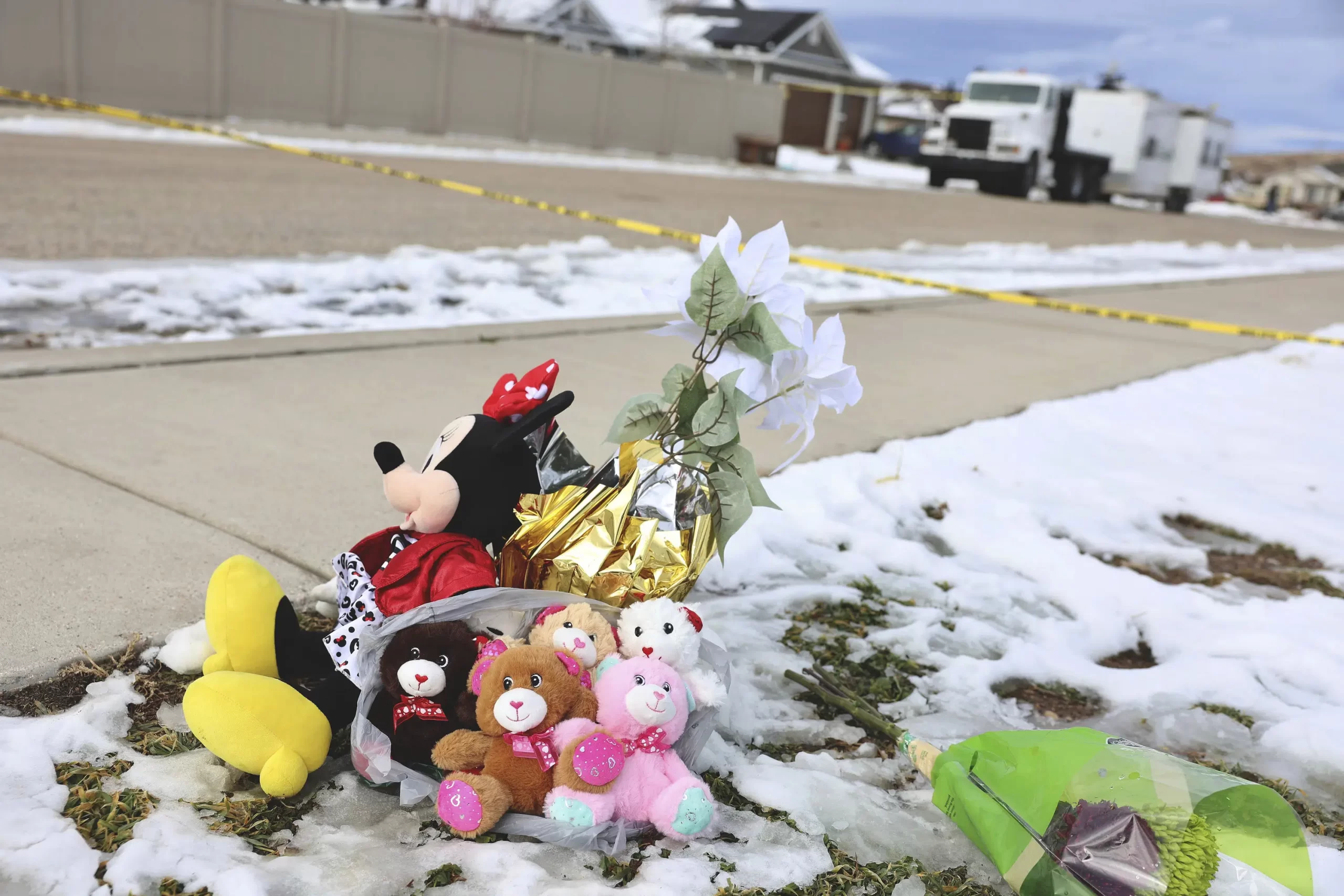 Police believe father killed his wife, 5 children and mother-in-law in Utah shooting